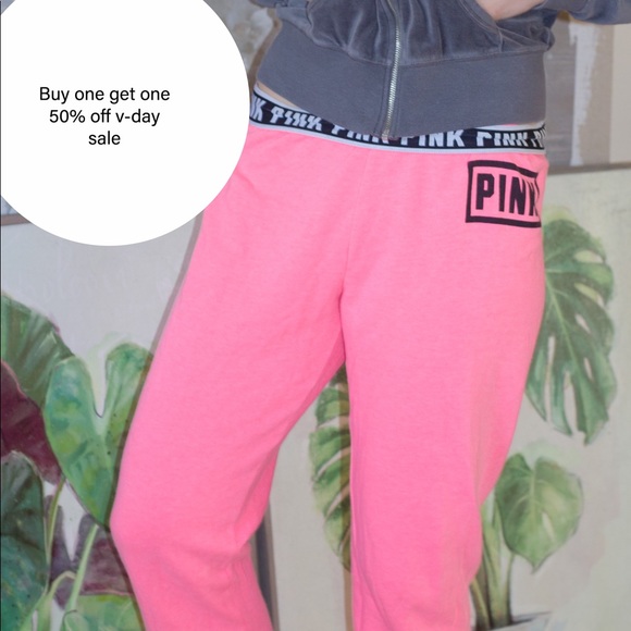 PINK Victoria's Secret Pants - NWOT Victoria secret pink jogger sweat pants